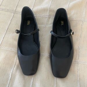 Zara black Mary Jane’s
